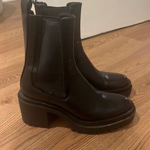 Zara Black Chunky Sole Chelsea Boot